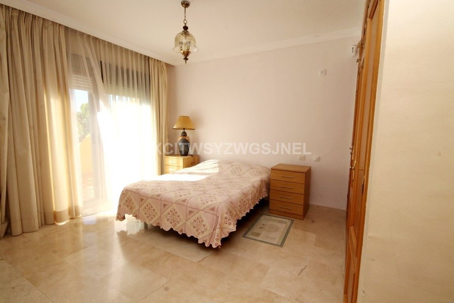 Thumbnail von Luxus-Villa in Nagüles R2793515