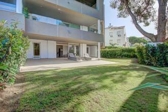 Apartment For Sale in Nueva Andalucia, Málaga