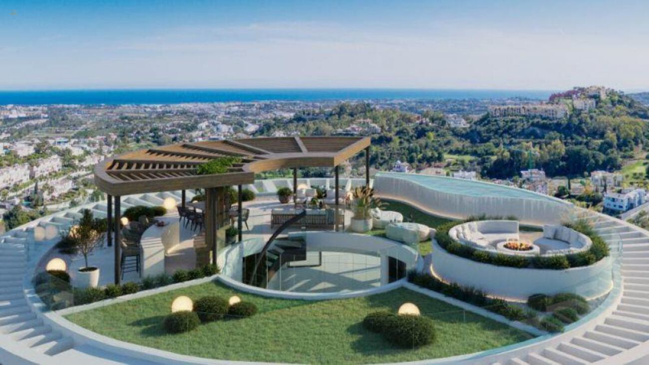 Apartment For Sale in La Quinta, Málaga