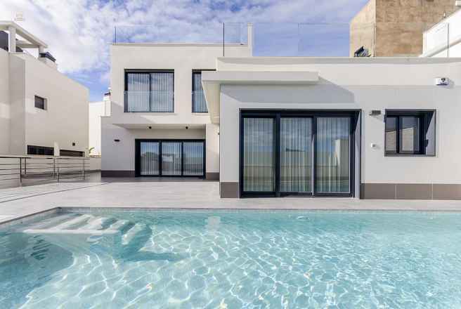 Villa For Sale in San Miguel de Salinas, Alicante 