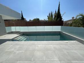 Thumbnail von Villa For Sale in Sierrezuela, Málaga