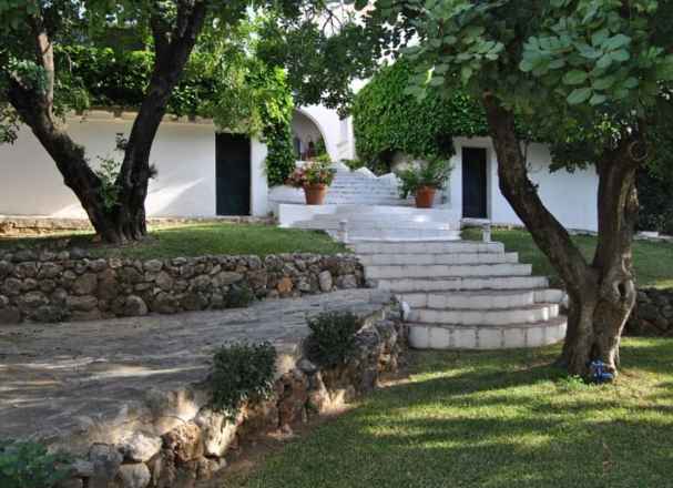 Villa For Sale in Istán, Málaga