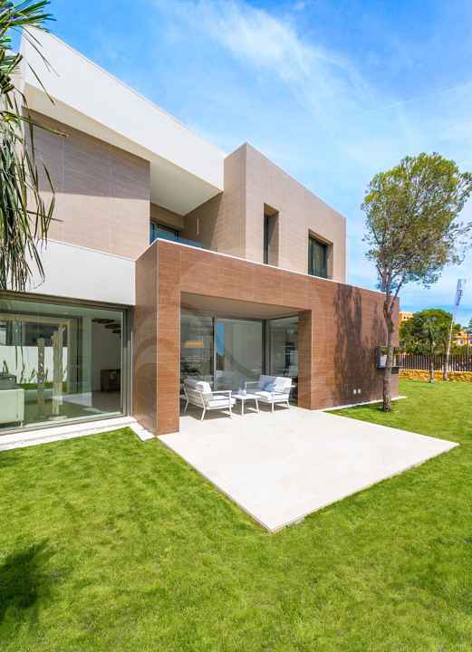 Villa For Sale in Finestrat, Alicante