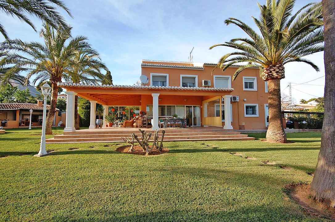 Villa For Sale in Javea, Alicante