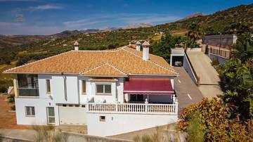 Thumbnail von Villa For Sale in Periana, Málaga