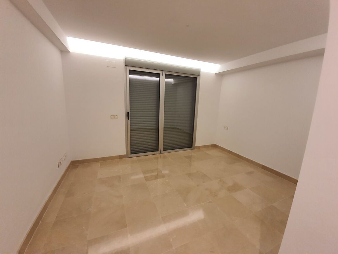 Thumbnail von Apartment For Sale in Nueva Andalucia, Málaga