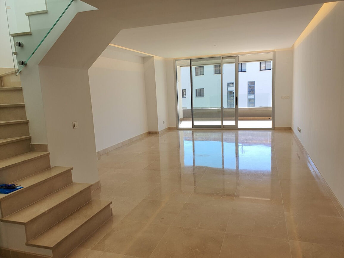 Thumbnail von Apartment For Sale in Nueva Andalucia, Málaga