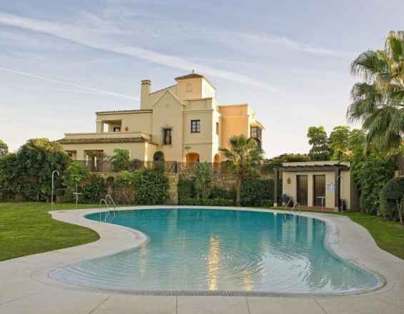 Villa For Sale in Sotogrande, Cádiz