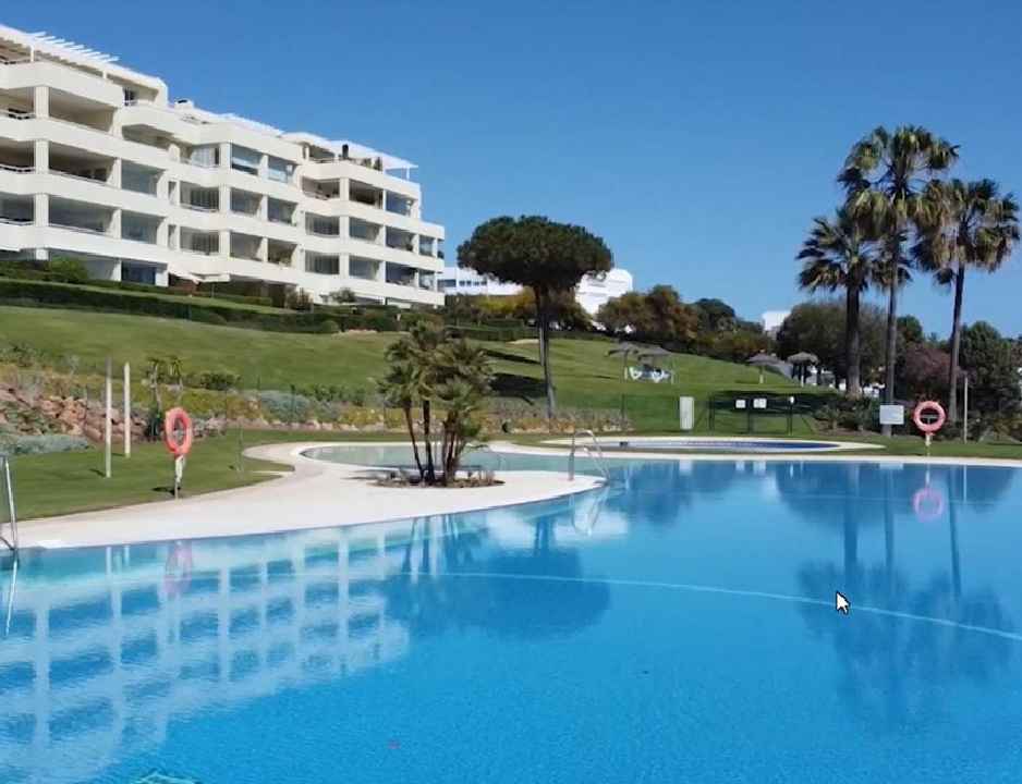 Apartment For Sale in Cabopino, Málaga