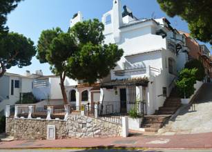 Thumbnail von Villa For Sale in Calahonda, Málaga