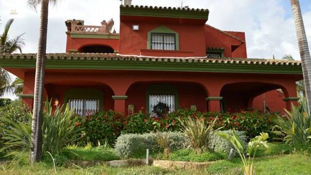 Villa For Sale in Alhaurin el Grande, Málaga