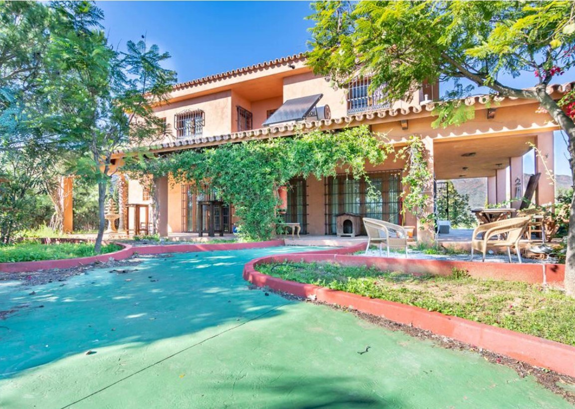 Villa For Sale in La Cala de Mijas, Málaga