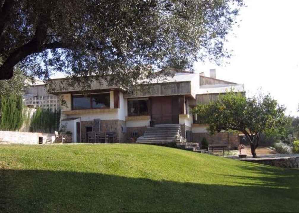 Villa For Sale in Elviria, Málaga
