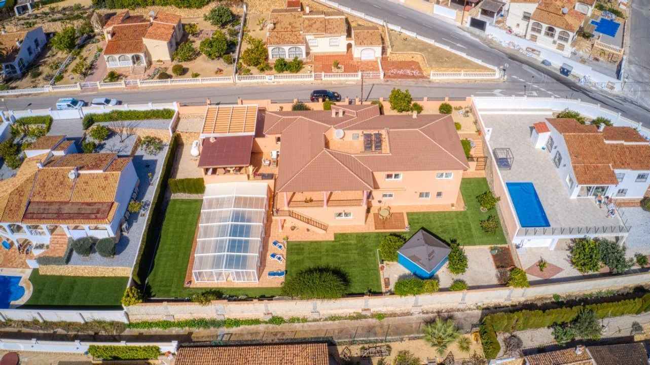 Villa For Sale in Alfaz del Pi, Alicante