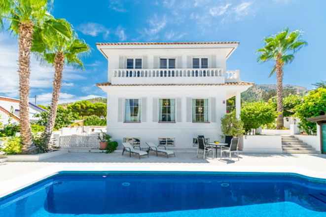 Villa For Sale in Albir, Alicante