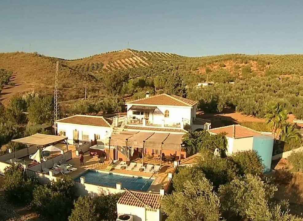 Commercial Property For Sale in Iznájar, Córdoba