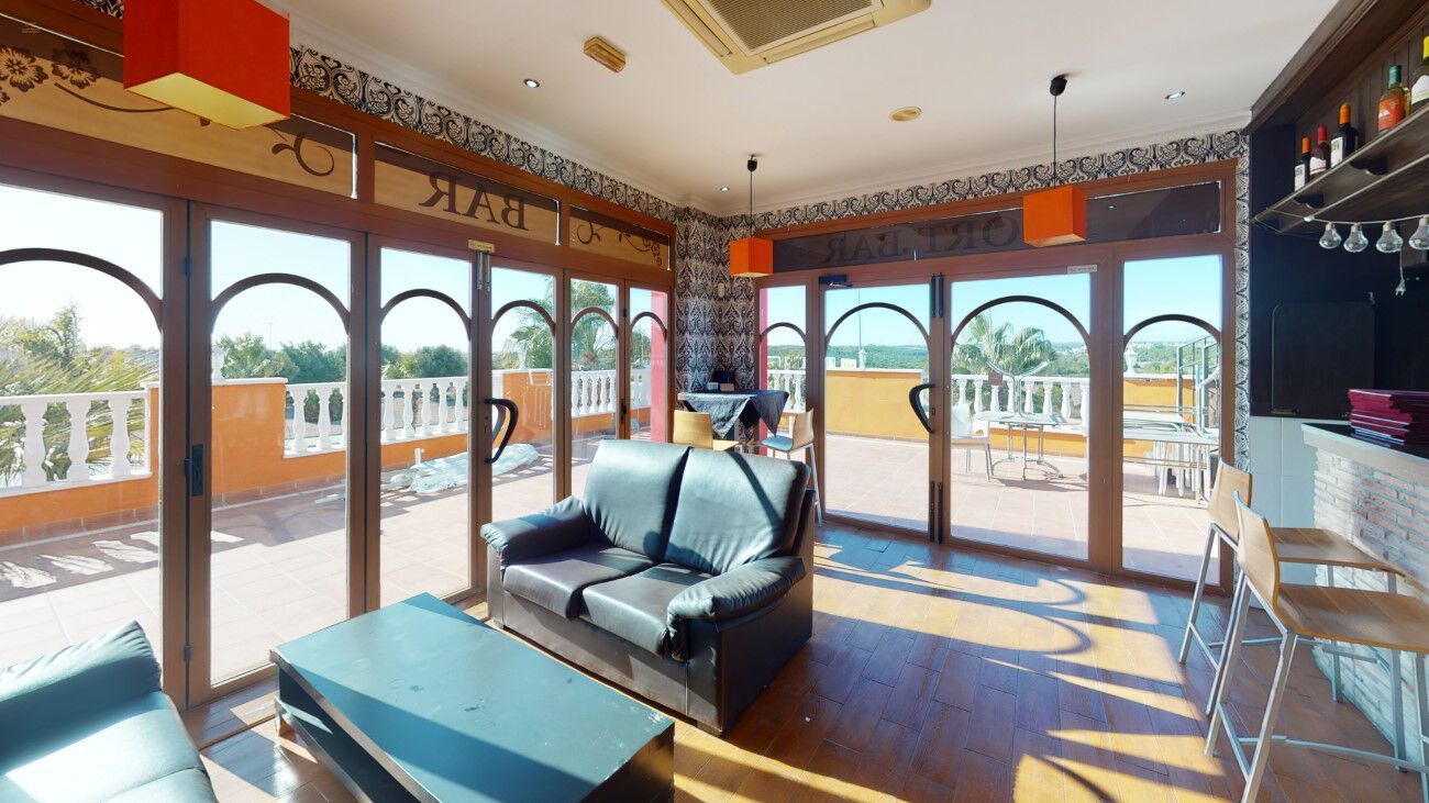 Thumbnail von Commercial Property For Sale in Campoamor, Alicante