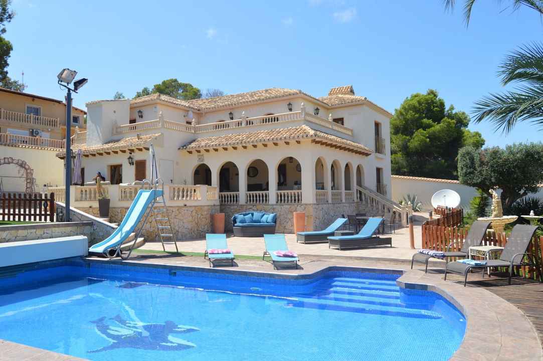 Villa For Sale in Orihuela, Alicante