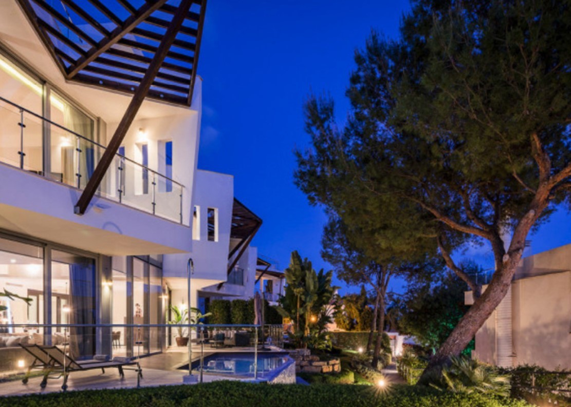 Town House For Sale in Sierra Blanca, Málaga