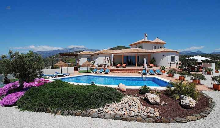 Luxus-Villa in Las Casillas (Arenas)