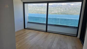 Thumbnail von Moderne Penthouses im obersten Stockwerk mit Dachterrasse und Pool direkt am Meer