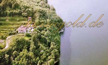 Immogold Villa mit riesigem Grundstück am Wasser