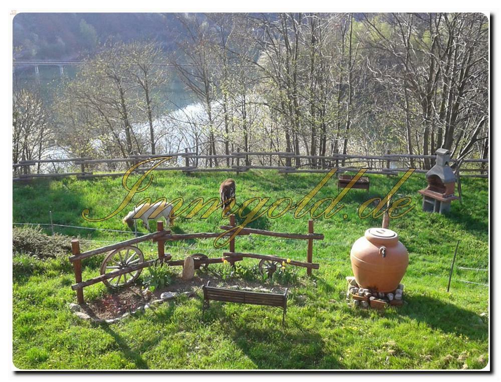 Thumbnail von Immogold Villa mit riesigem Grundstück am Wasser