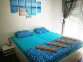 Thumbnail von Appartementhaus mit drei Wohnungen in Medulin