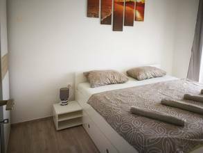 Thumbnail von Appartementhaus mit drei Wohnungen in Medulin