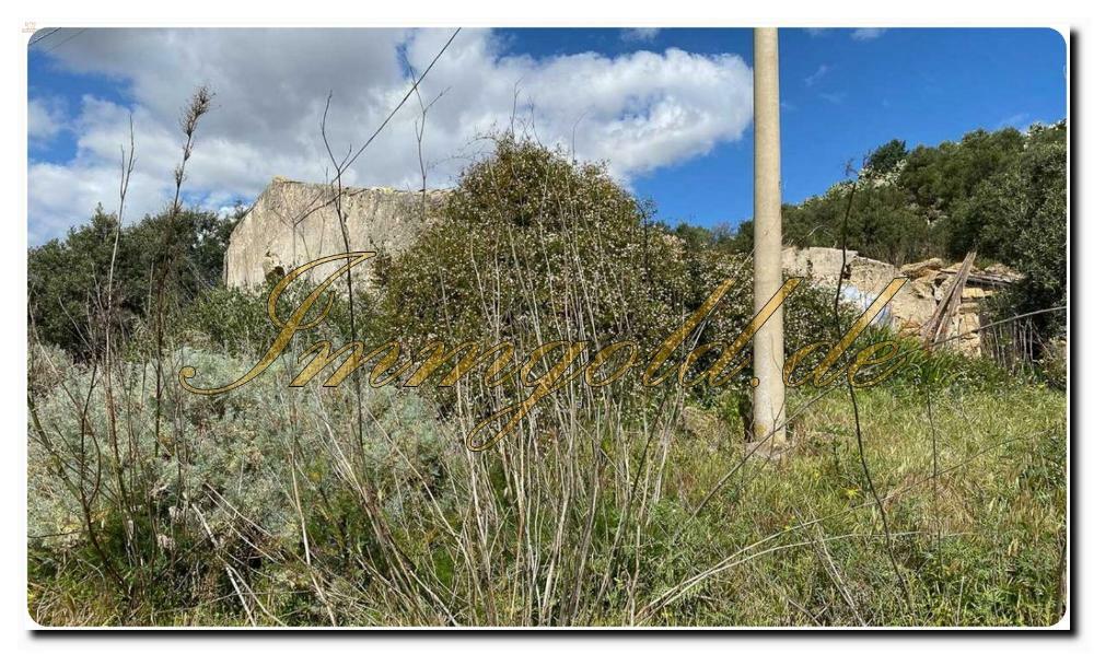 Immogold Grundstück mit Ruine und herrlichem Meerblick