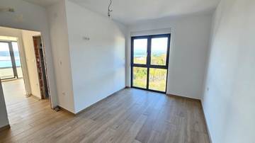 Thumbnail von Haus mit zwei Maisonettewohnungen / Doppelhaushälften