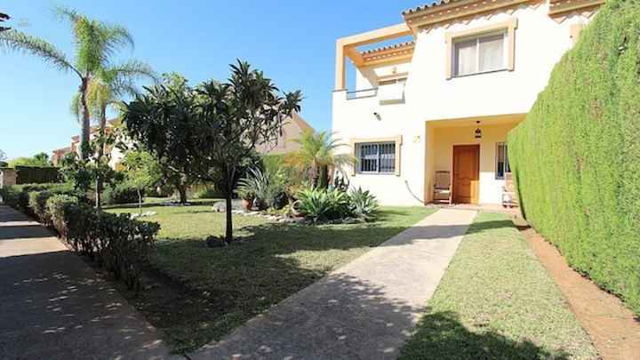 Luxus-Villa in Atalaya R2775557
