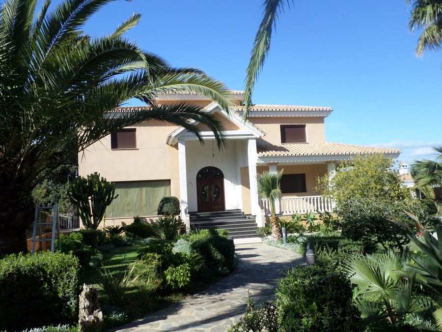 Luxus-Villa in Alhaurin de la Torre R2866445