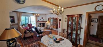 Thumbnail von Villa mit mehreren Appartements und Meerblick