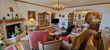 Thumbnail von Villa mit mehreren Appartements und Meerblick