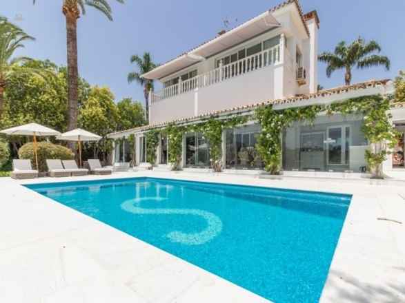 Luxus-Villa in Nueva Andalucia R2867111