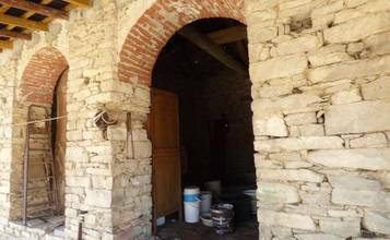 Thumbnail von Immogold atavistisches Natursteingebäude mit ca. 60.000 m² Grund