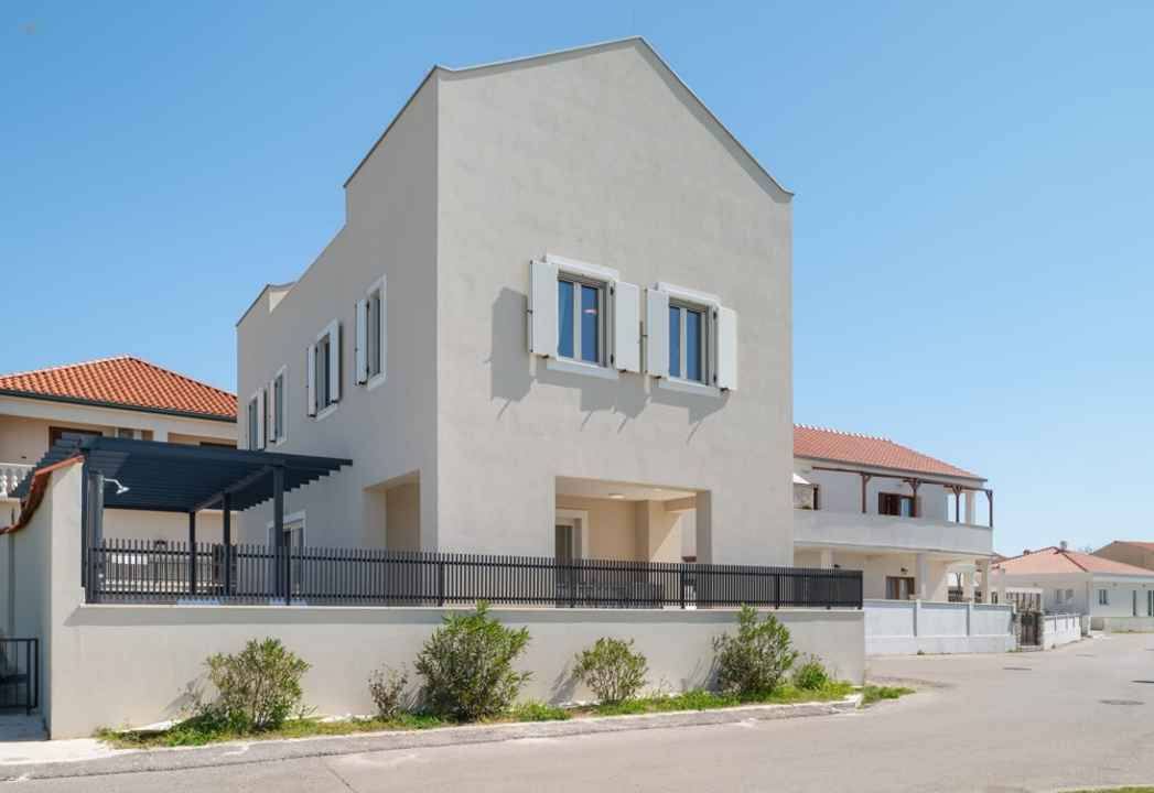 Moderne Villa direkt am Meer