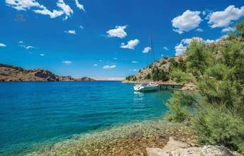 Thumbnail von Haus mit zwei Wohnungen direkt am Meer, Region Karlobag