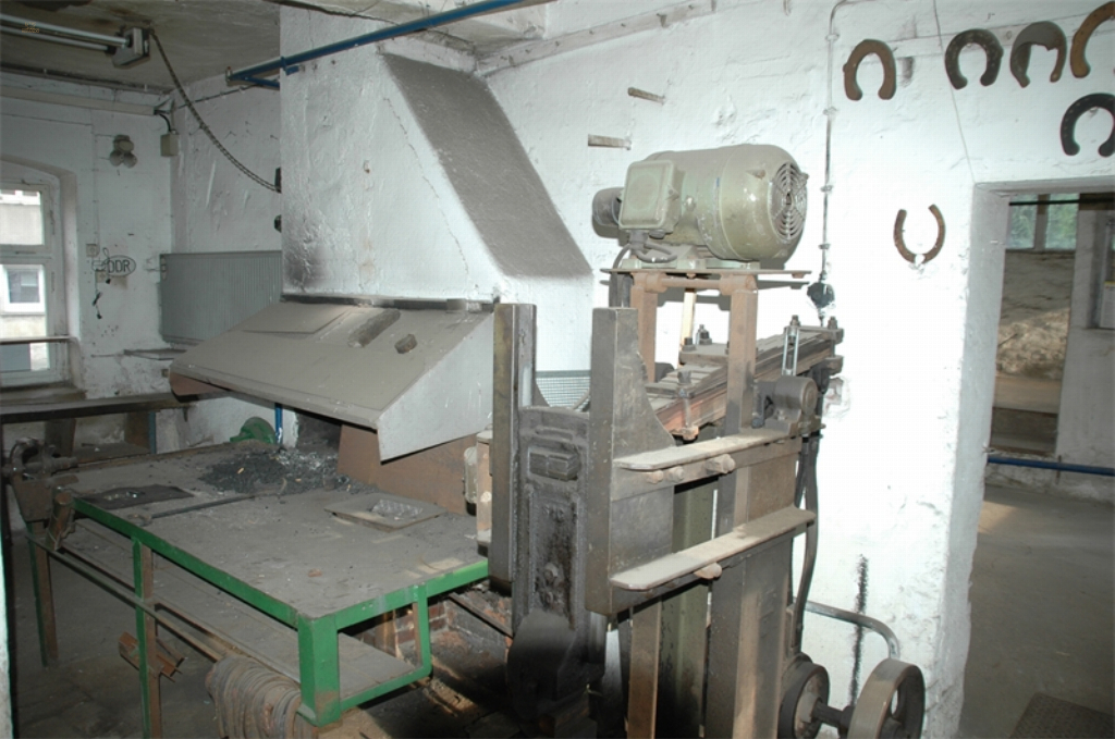 Thumbnail von Hofgrundstück mit 2 Häusern, Gewerbeanteil und Halle