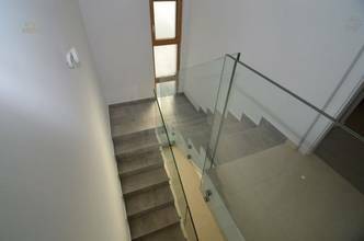 Thumbnail von Moderne Villa mit Swimmingpool und schönem Meerblick