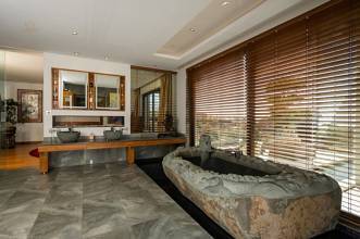 Thumbnail von Luxus-Villa in Sierra Blanca R2853677