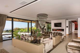 Thumbnail von Luxus-Villa in Sierra Blanca R2853677