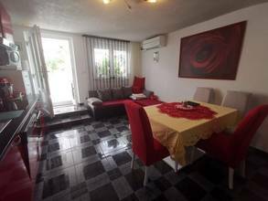 Thumbnail von Haus mit sechs Wohnungen und schönem Meerblick