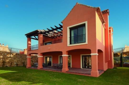 Luxus-Villa in Estepona R2873516
