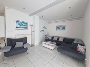 Thumbnail von Haus mit Swimmingpool und schönem Meerblick