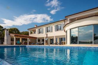 Thumbnail von Исключительная роскошная вилла на первой линии у моря