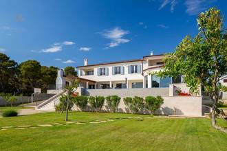 Thumbnail von Außergewöhnliche Luxusvilla in der ersten Reihe zum Meer
