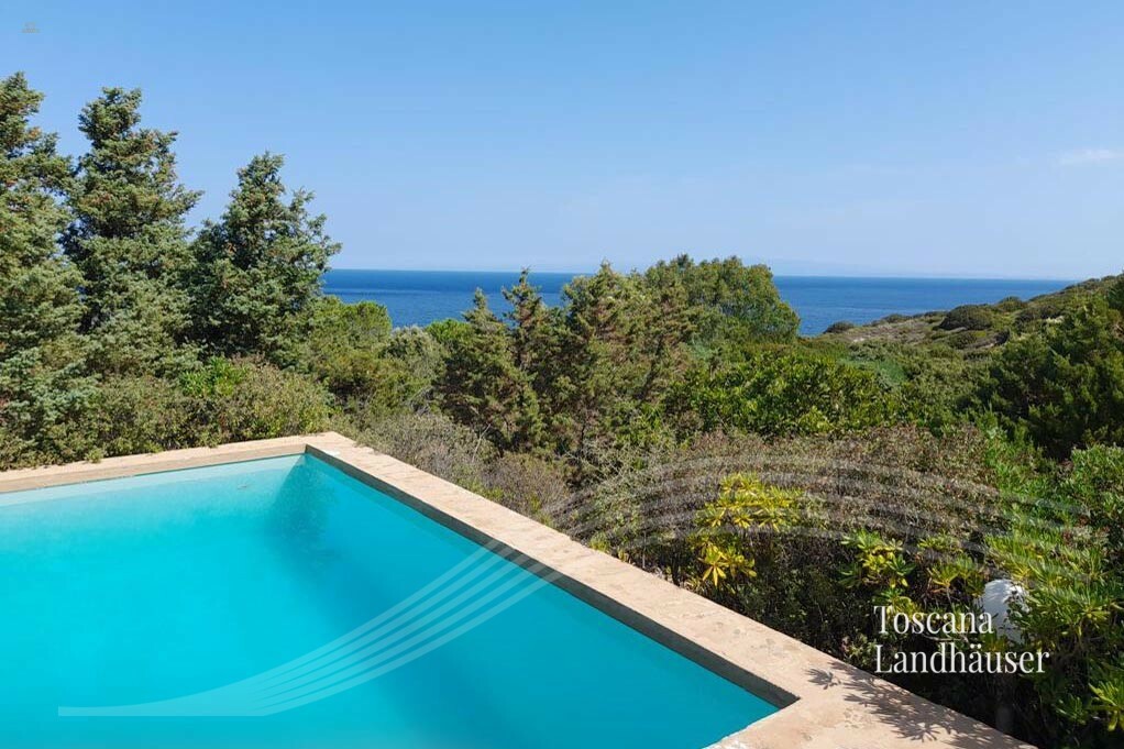 Thumbnail von Villa mit Pool und wunderschönem Meerblick