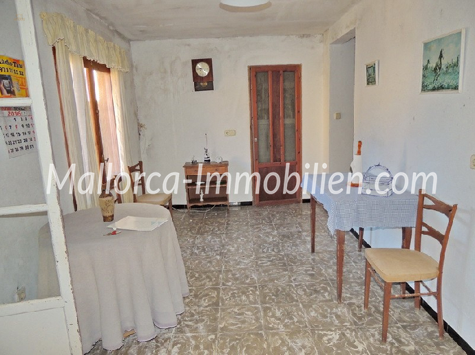 Thumbnail von DORFHAUS IM FINCASTIL MIT VIELEN PERSPEKTIVEN ZUM SANIEREN